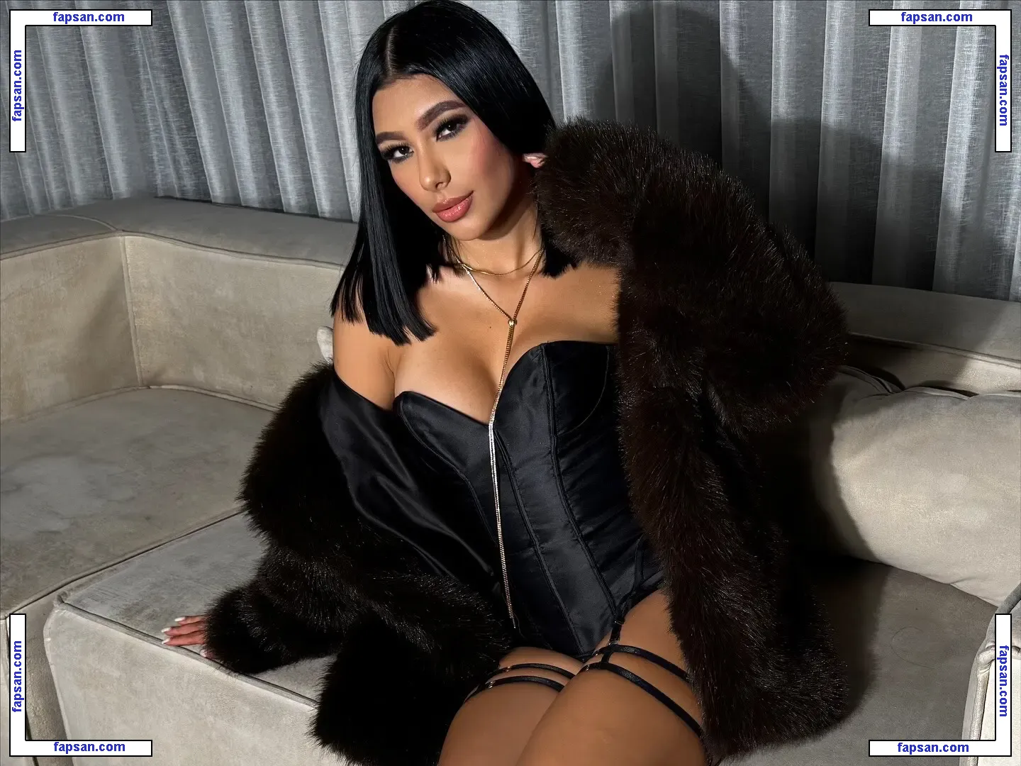 Liz Mendez голая фото #0007 с Онлифанс