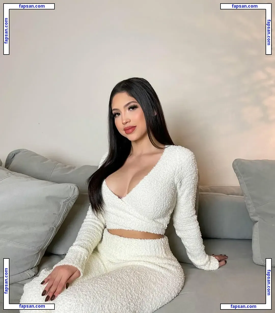 Lizethramirez__ голая фото #0016 с Онлифанс