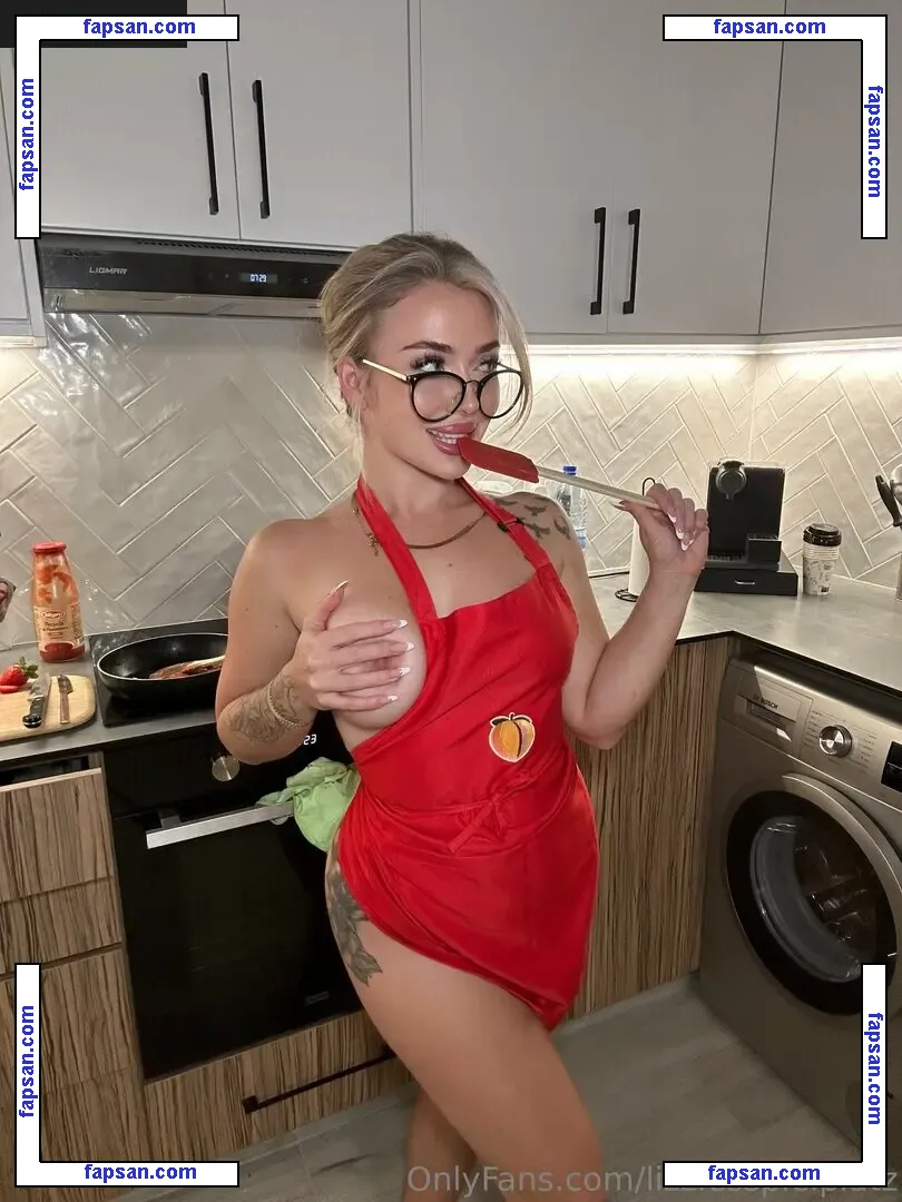 Lizzie Grey nude photo #0017 from OnlyFans