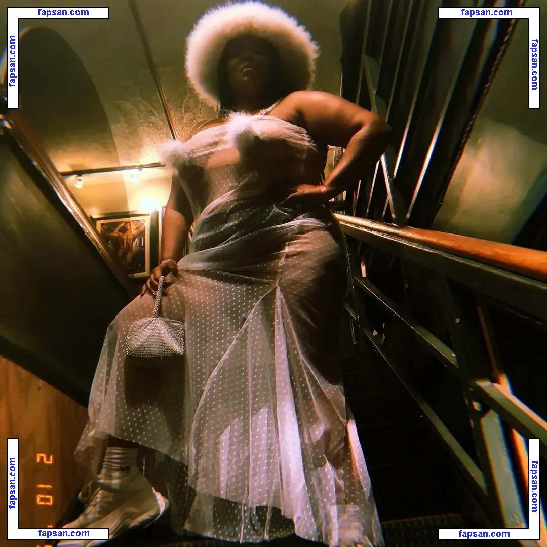 Lizzo голая фото #0632 с Онлифанс