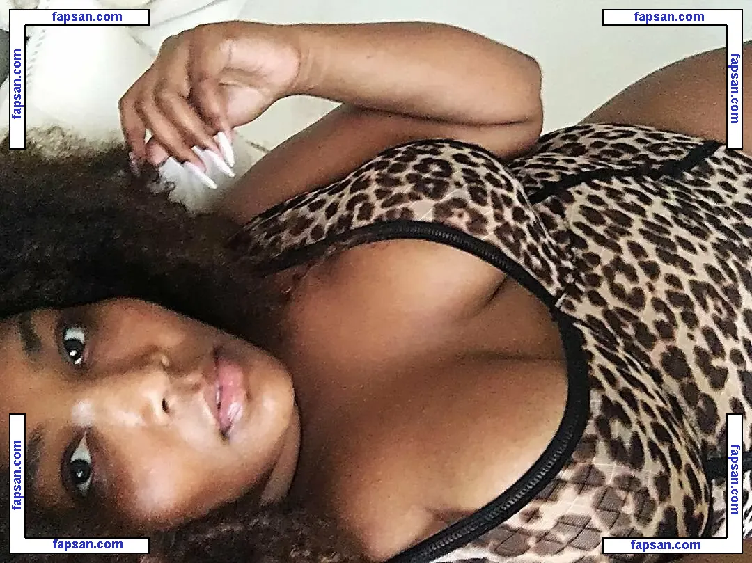 Lizzo голая фото #0635 с Онлифанс