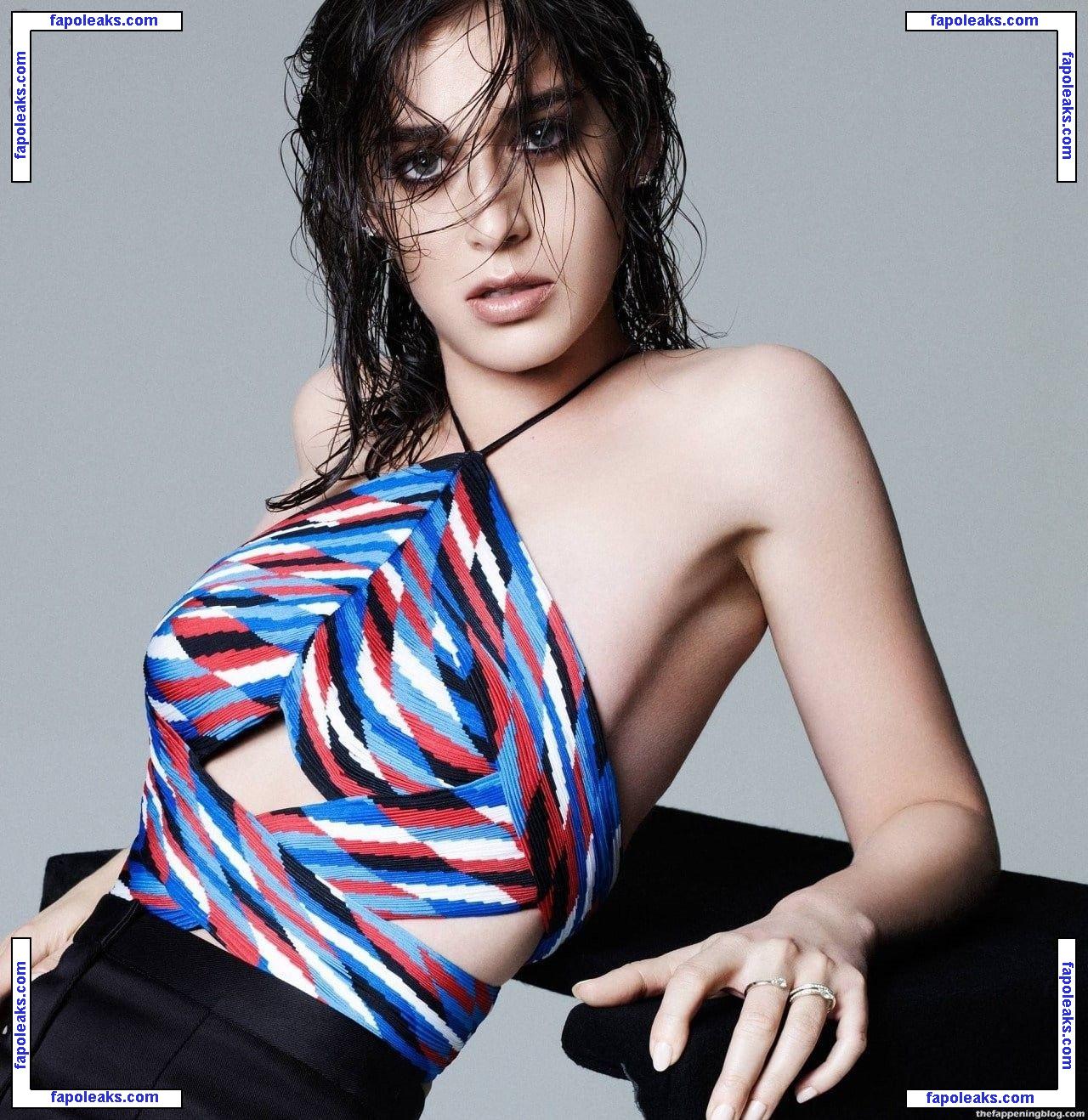 Lizzy Caplan / thelizzycaplan голая фото #0318 с Онлифанс