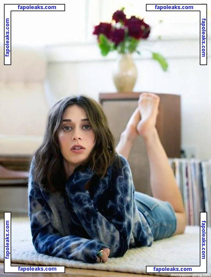 Lizzy Caplan / thelizzycaplan голая фото #0433 с Онлифанс