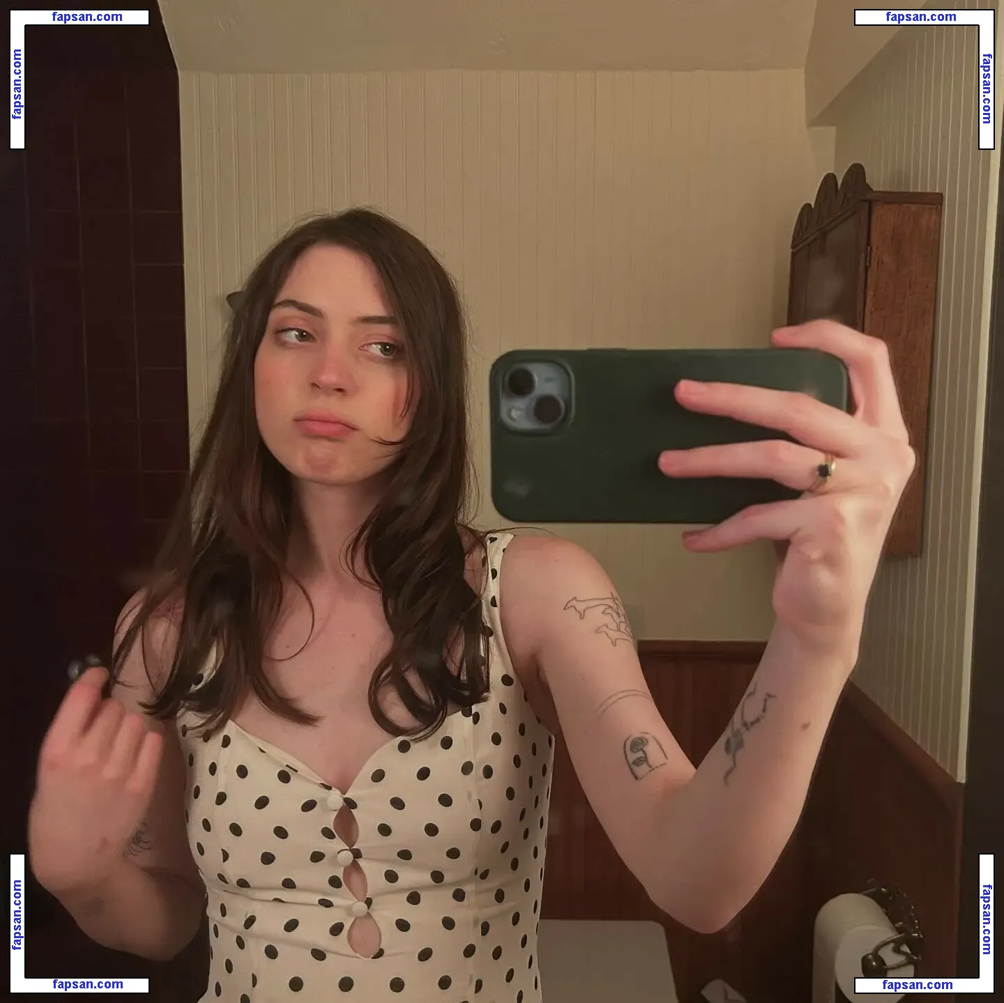 Lizzy McAlpine nude photo #0036 from OnlyFans