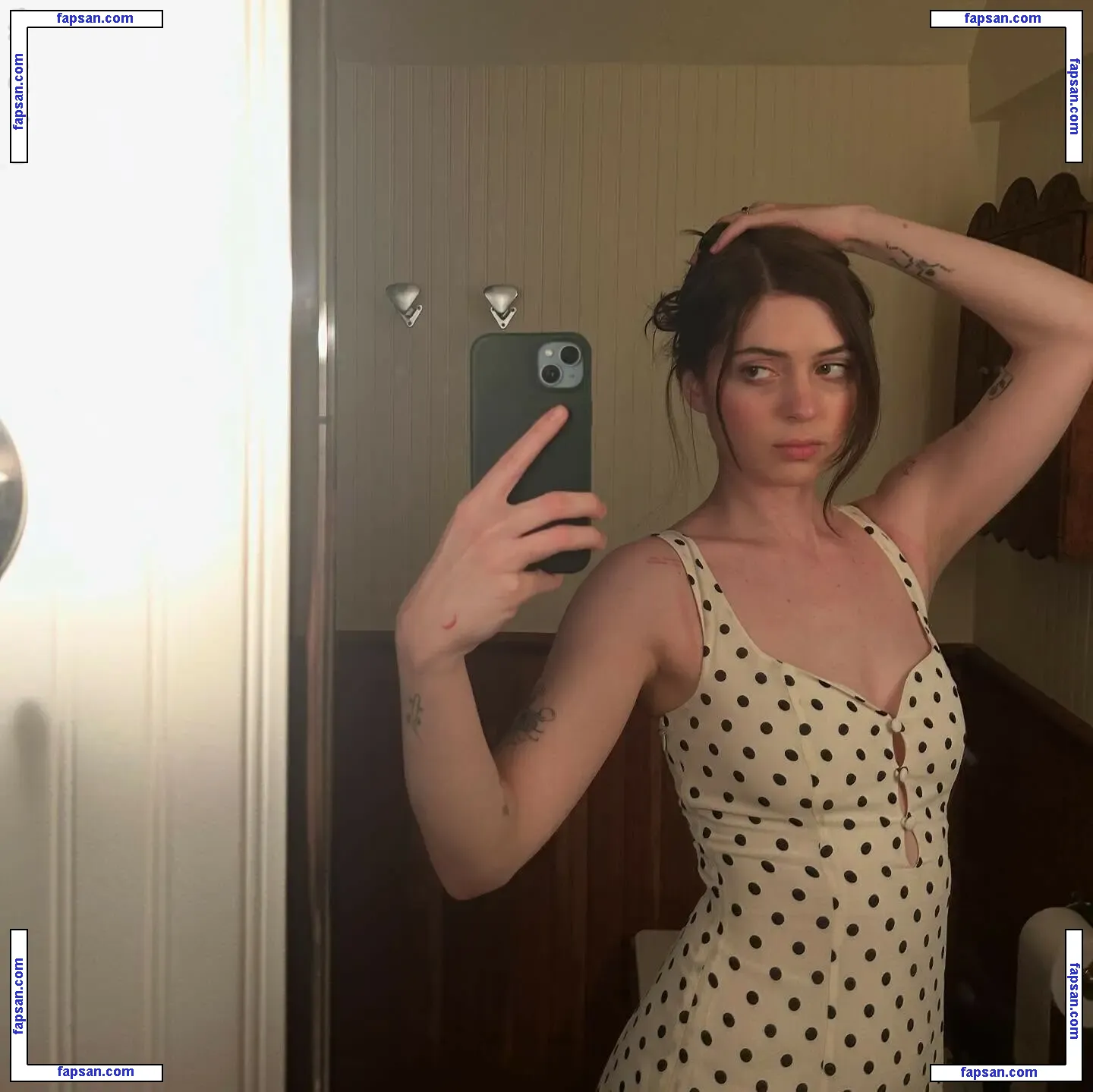 Lizzy McAlpine nude photo #0042 from OnlyFans