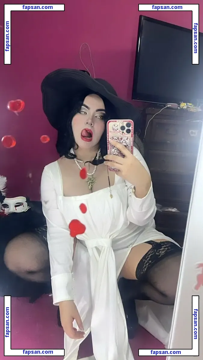 Lizzydcroown nude photo #0015 from OnlyFans