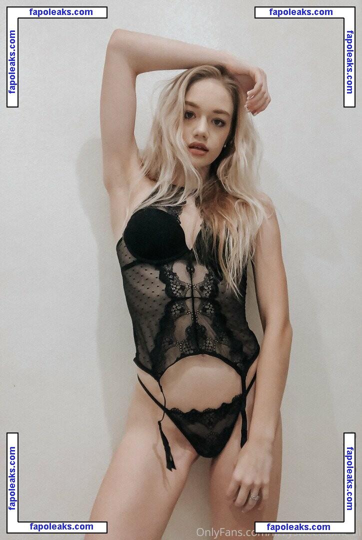 lizzysweetsofficial / luvlyzzy nude photo #0073 from OnlyFans
