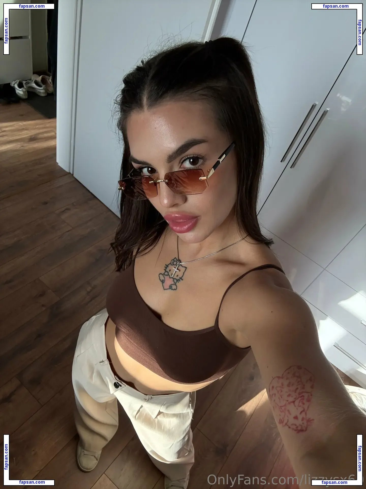 lizzysx69 nude photo #0005 from OnlyFans