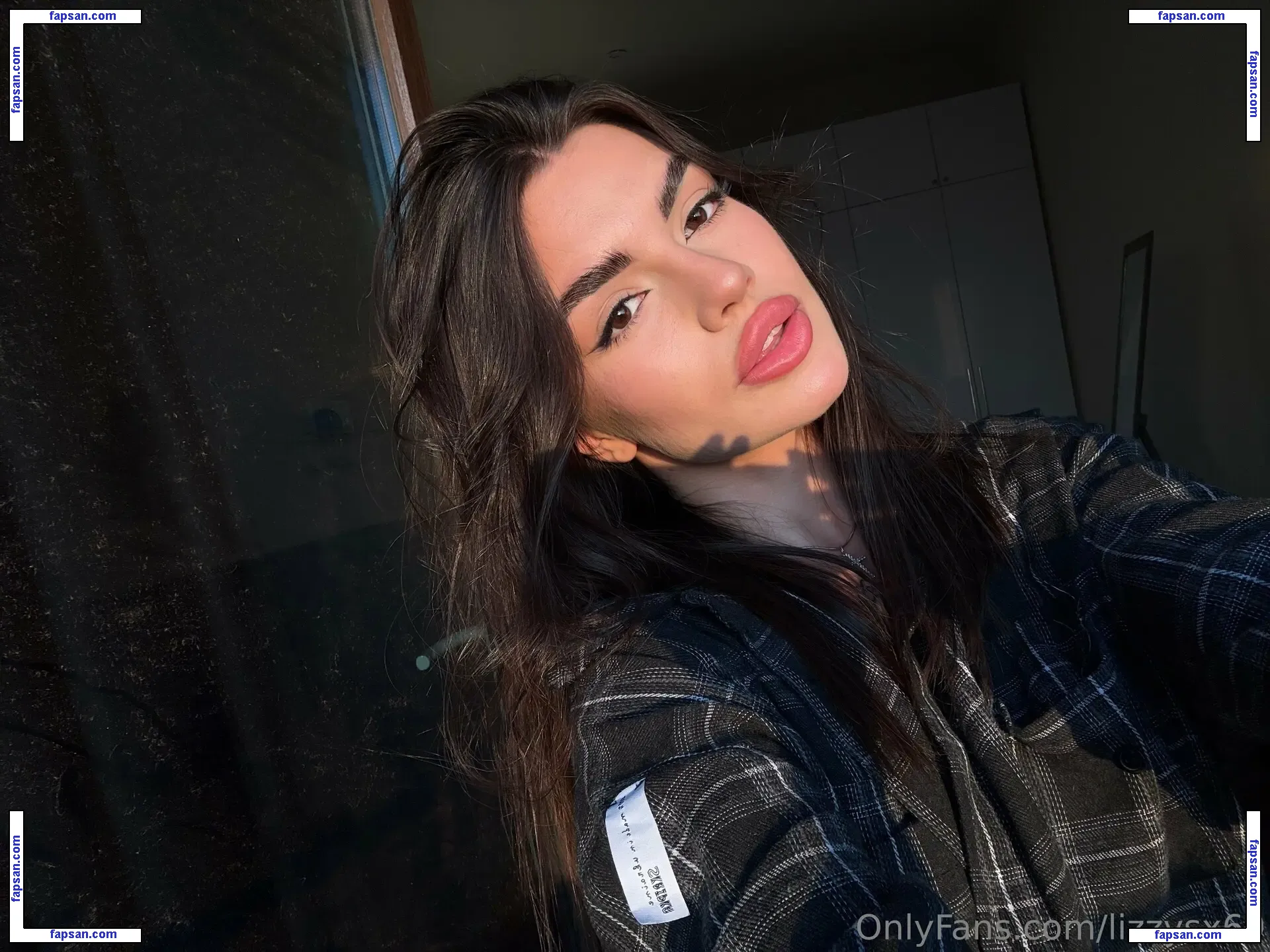 lizzysx69 nude photo #0021 from OnlyFans