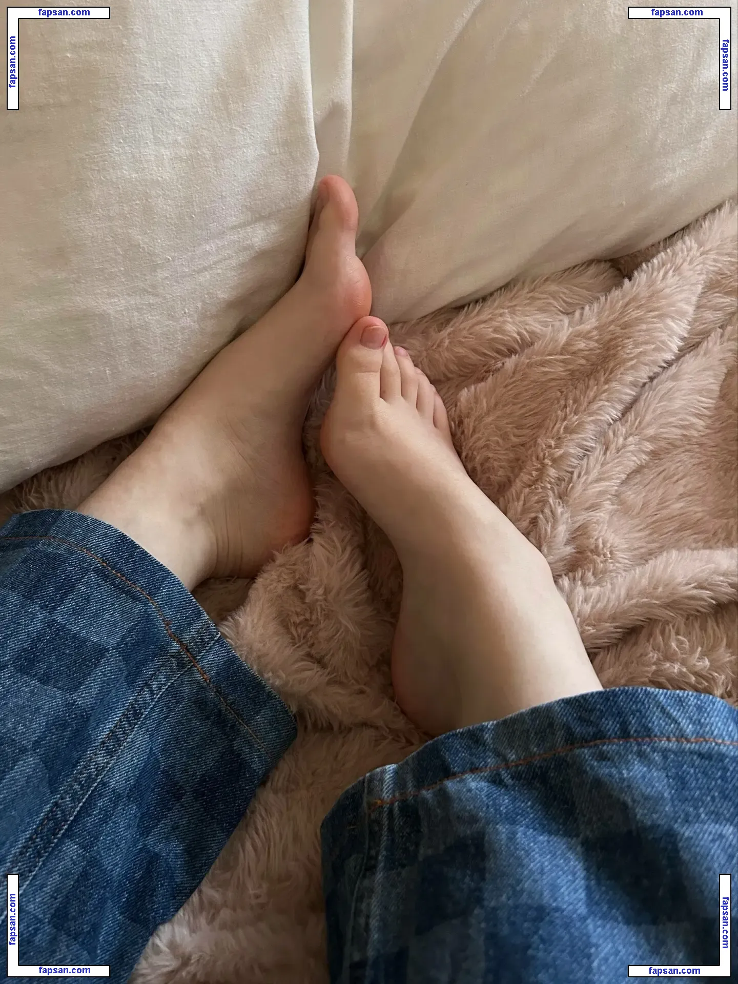 Ljinzer / linzarrd / Linzefeet / linzzzer / linziier nude photo #0011 from OnlyFans