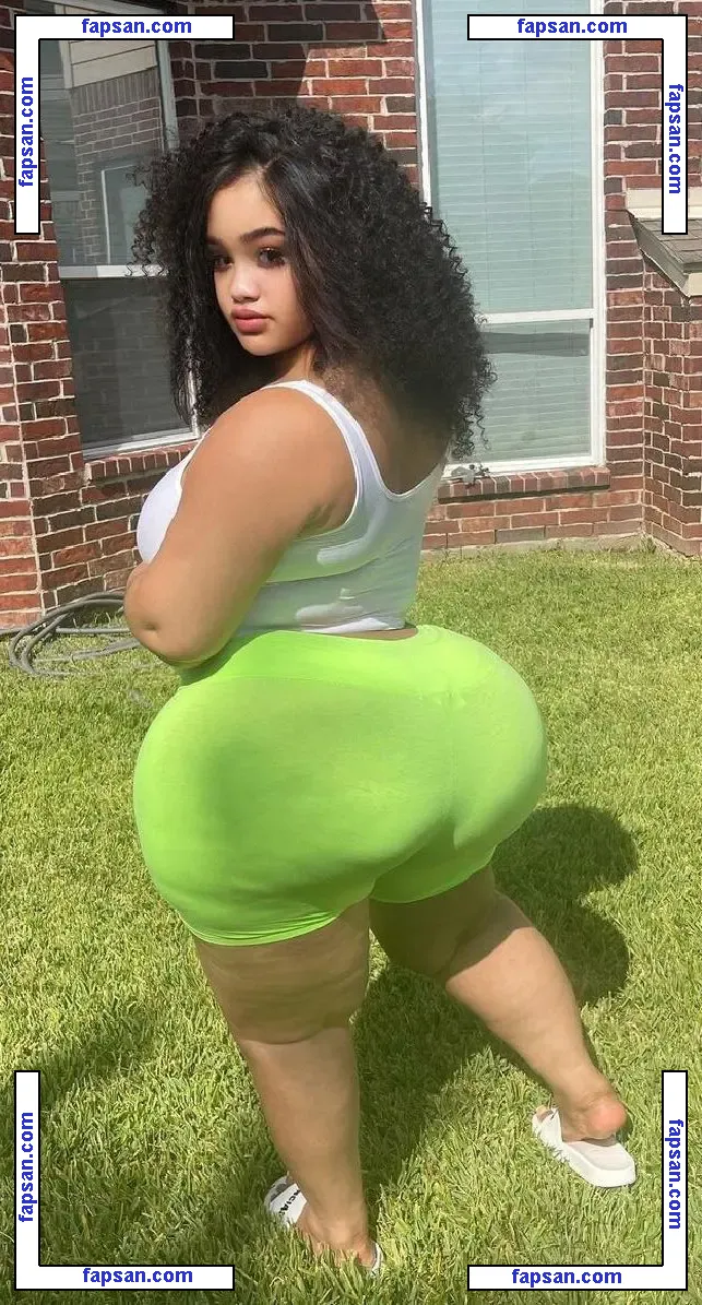 llindaa23 nude photo #0003 from OnlyFans