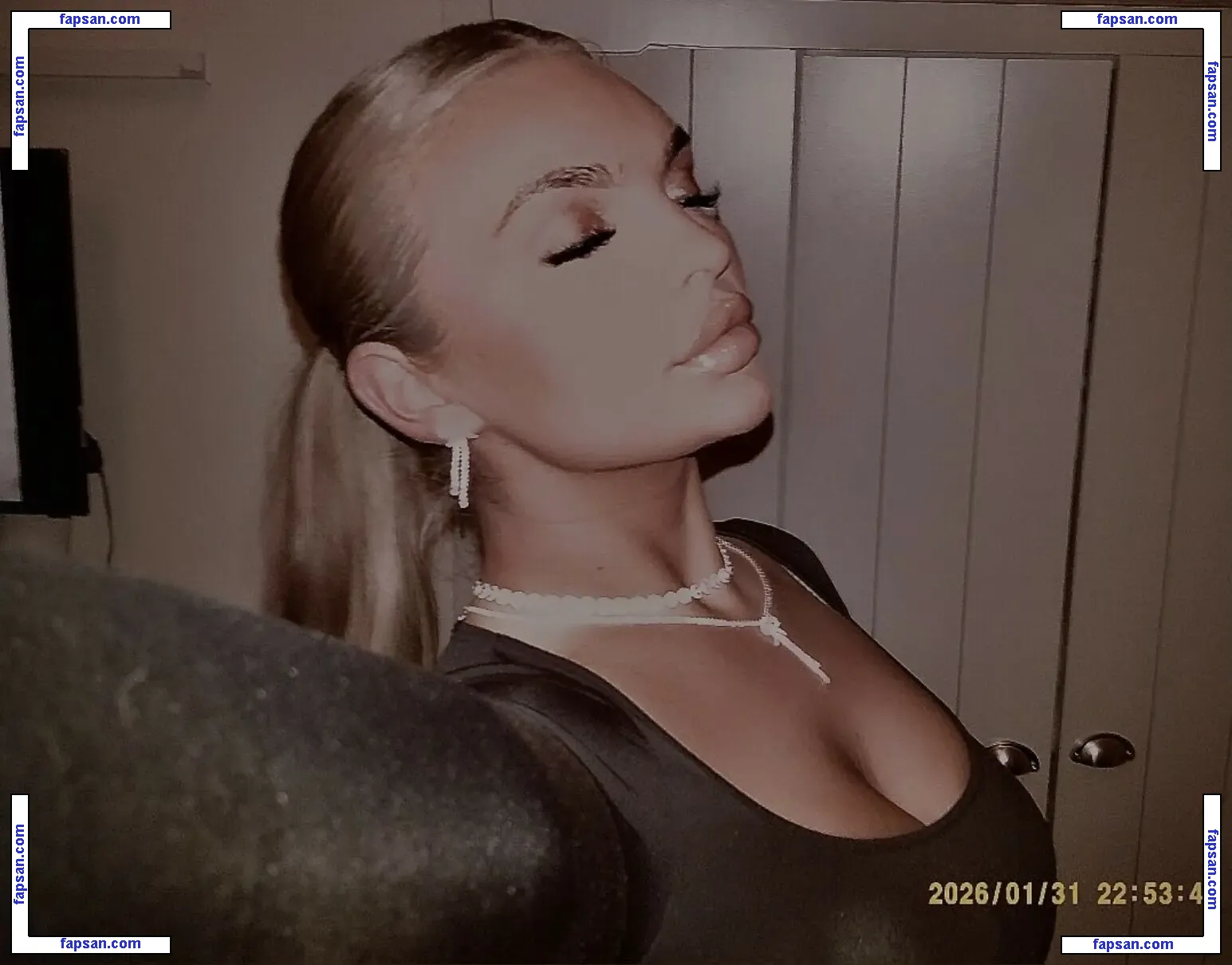 Lois Rae голая фото #0004 с Онлифанс