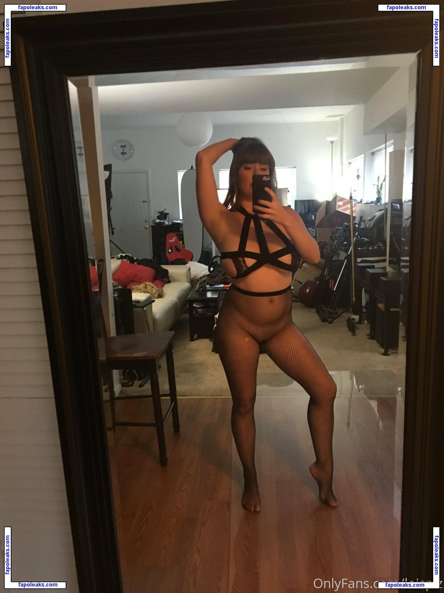 loisplz / lomeinnoodles19 nude photo #0110 from OnlyFans