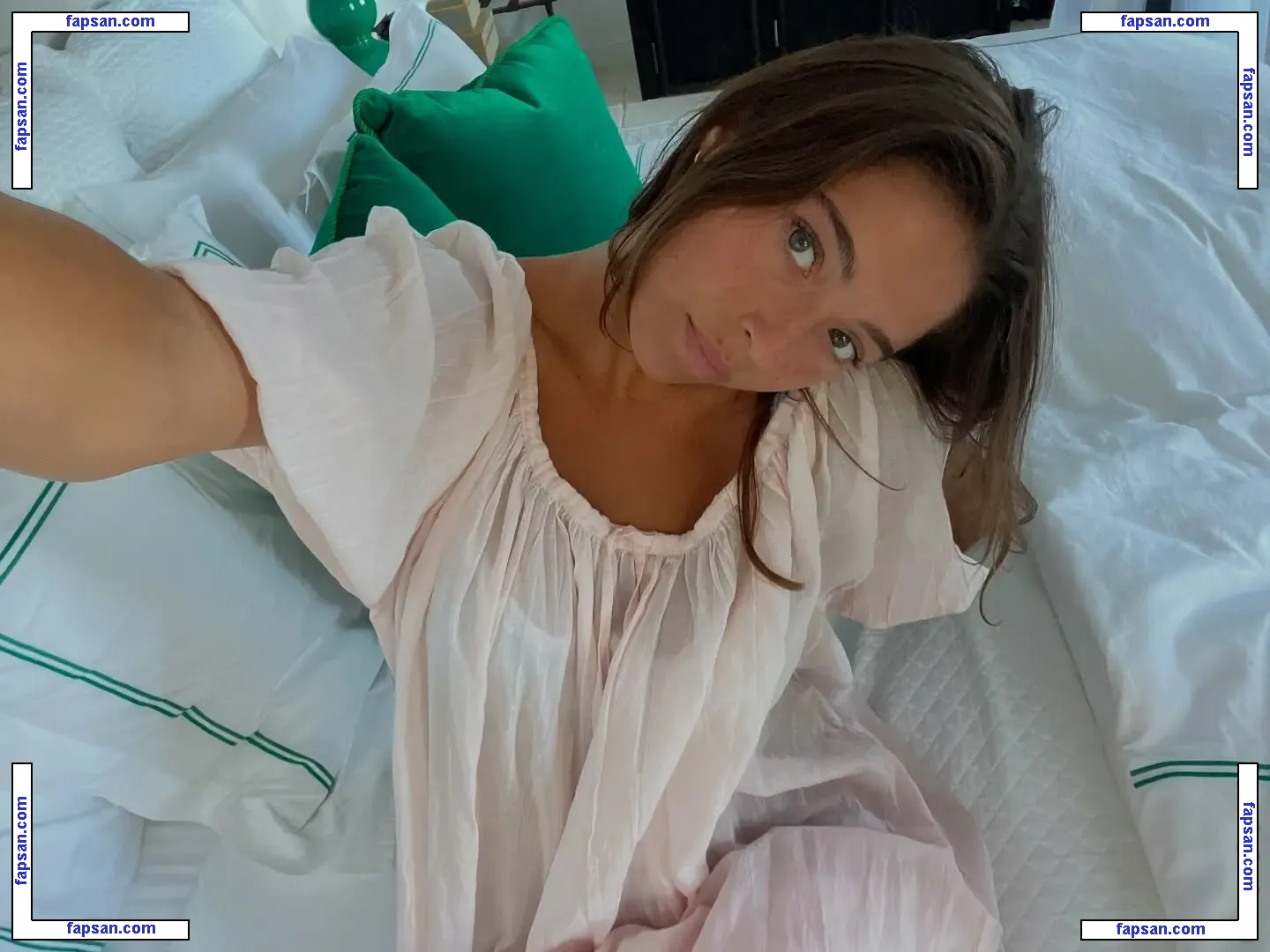 Lola Consuelos nude photo #0031 from OnlyFans