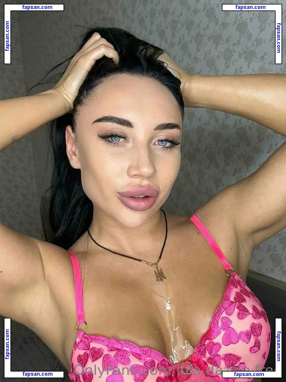 lola_dazzle nude photo #0004 from OnlyFans