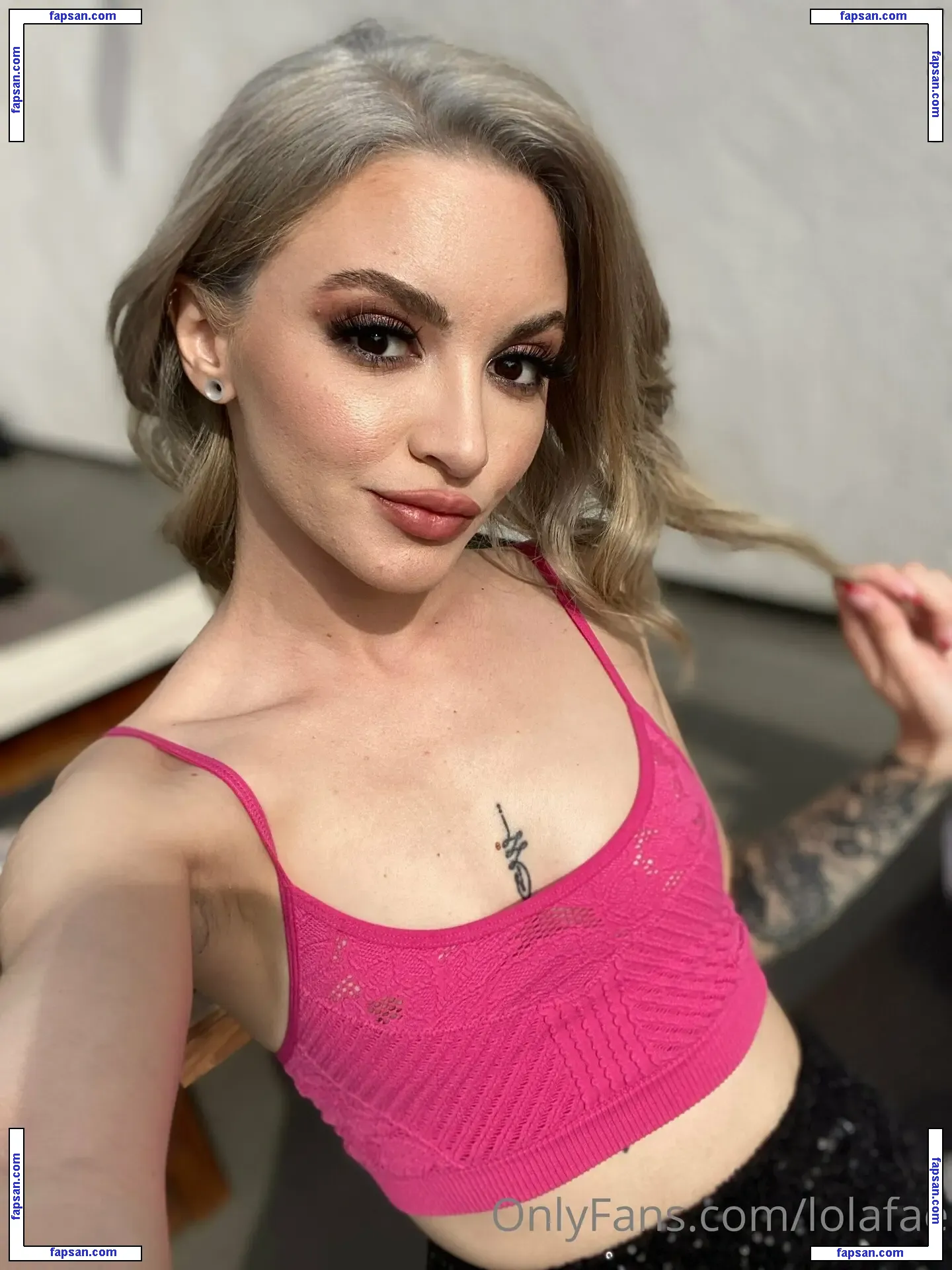 Lola Fae nude photo #0801 from OnlyFans