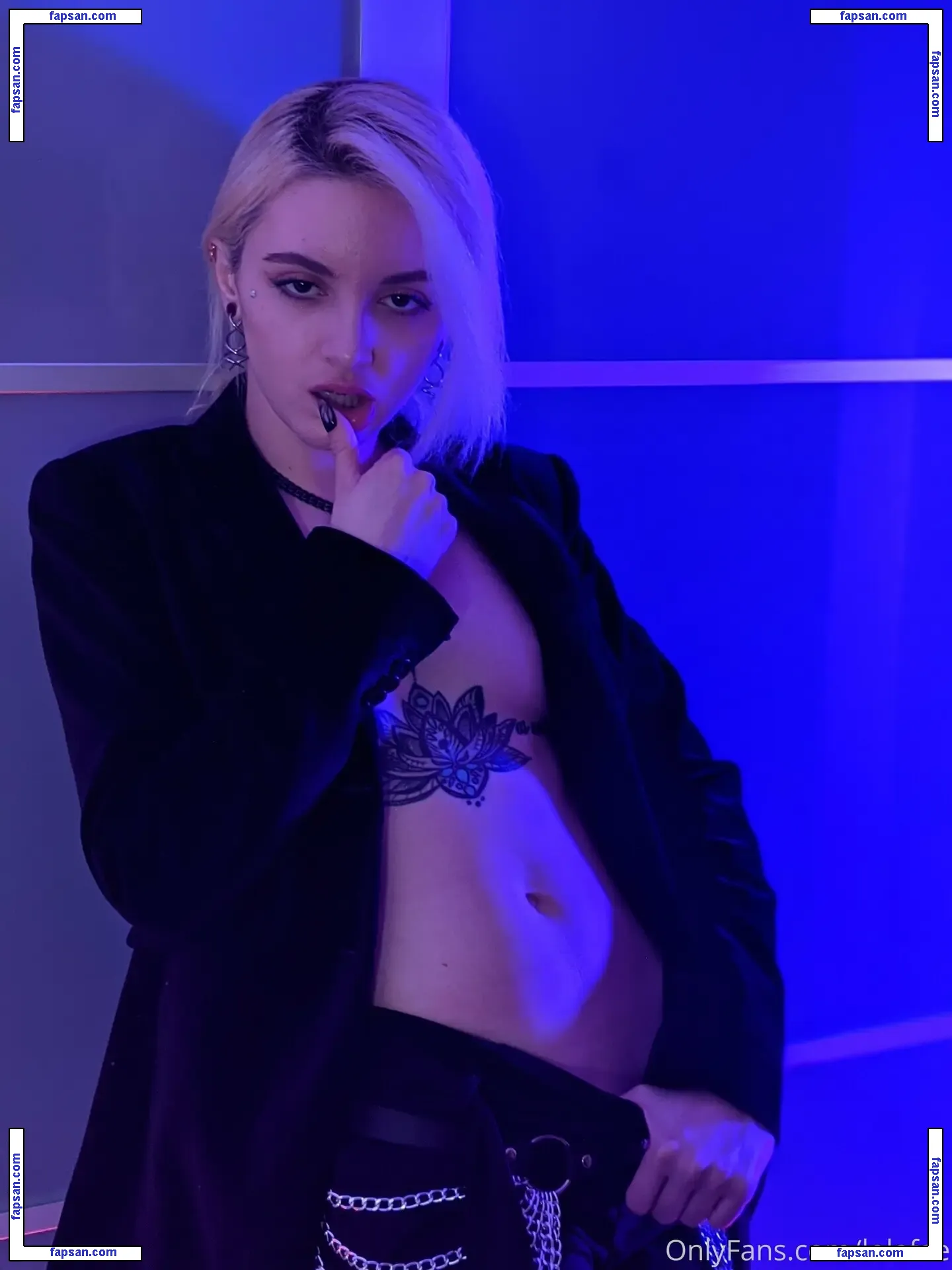 Lola Fae nude photo #0938 from OnlyFans