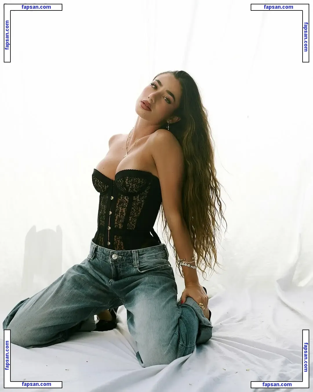 Lola Lolita nude photo #0033 from OnlyFans