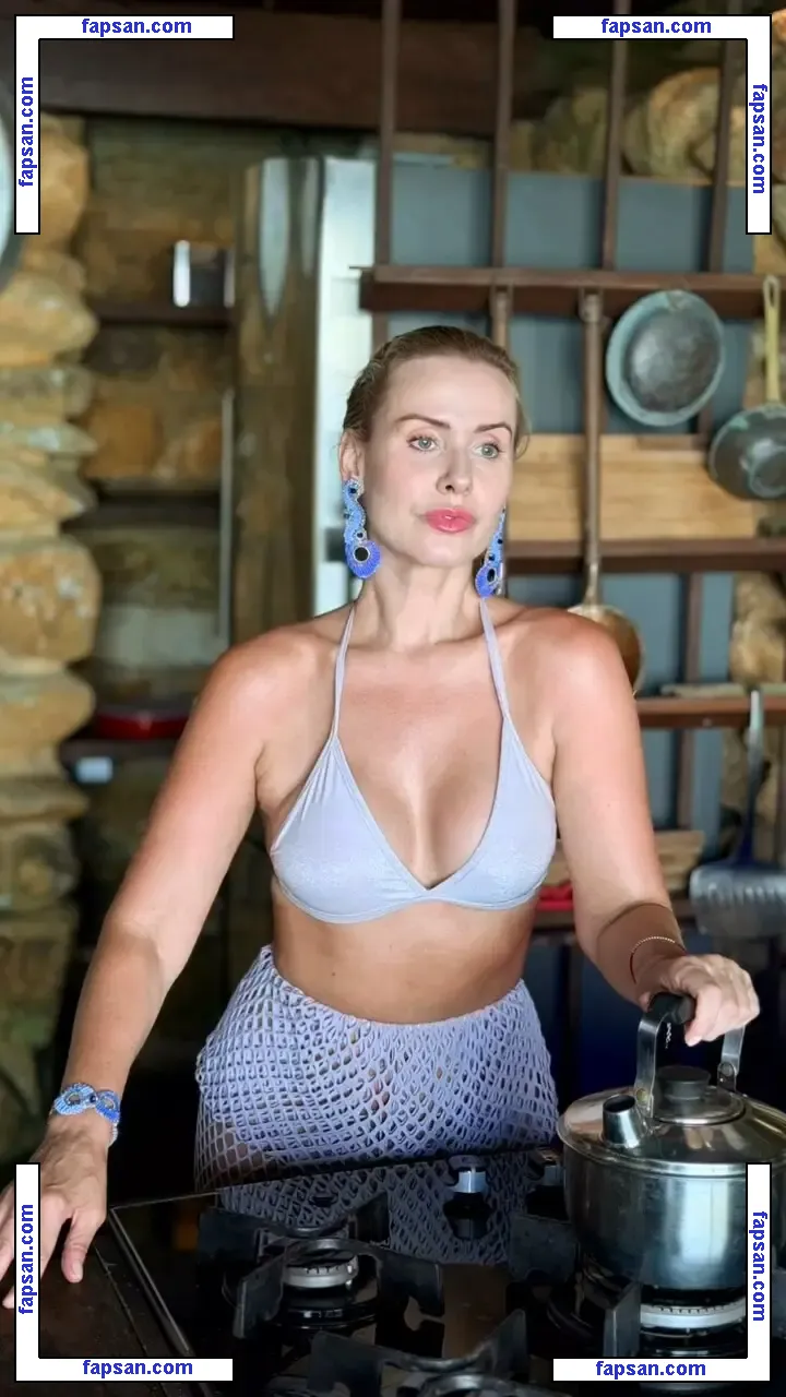 Lola Melnyck голая фото #0016 с Онлифанс