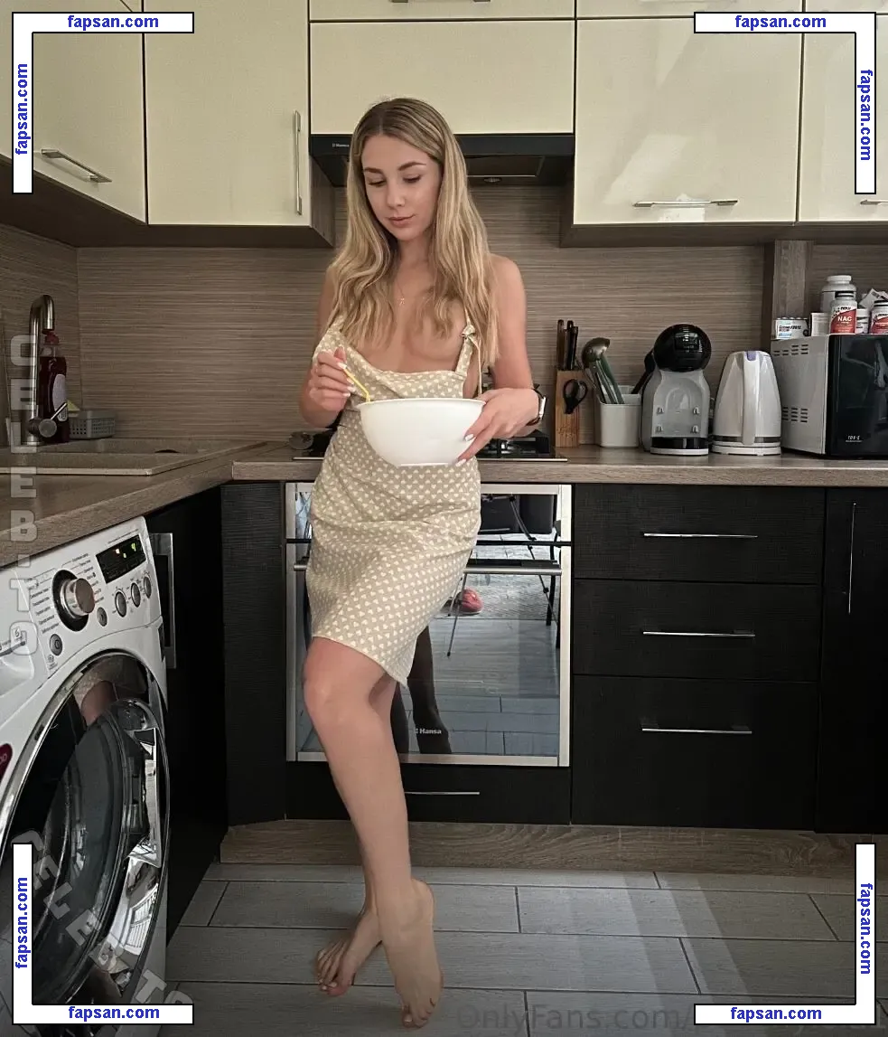 Lola Skye nude photo #0005 from OnlyFans