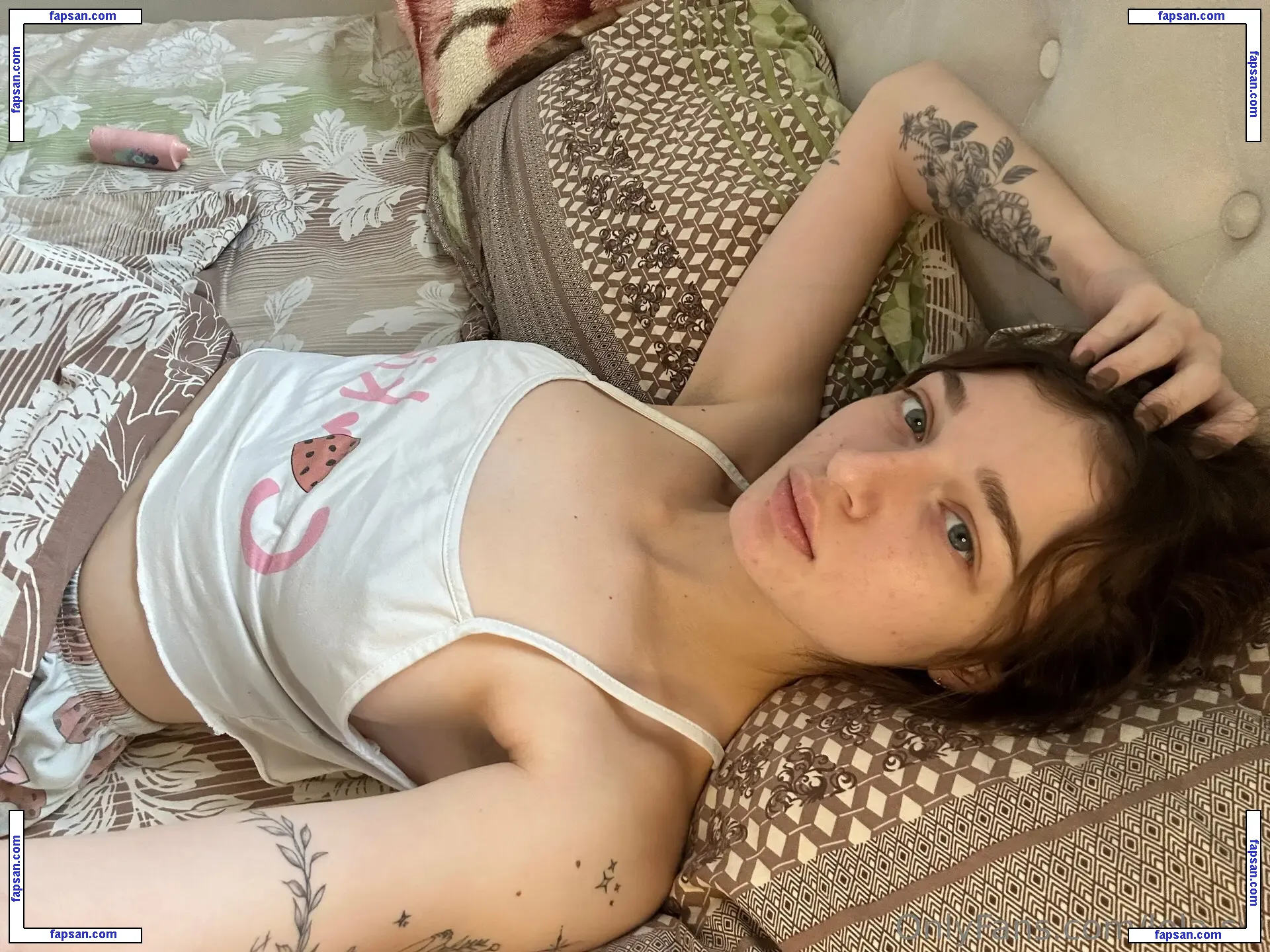 lola.sw голая фото #0021 с Онлифанс