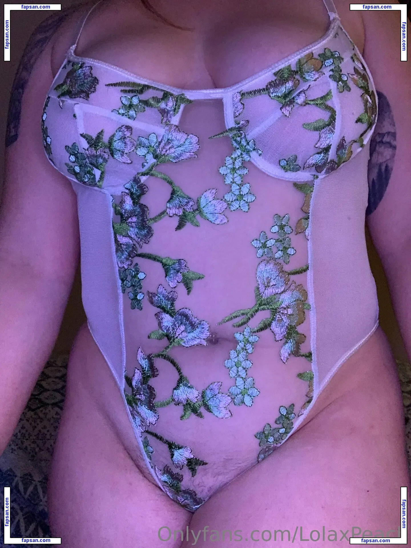 LolaxPeach nude photo #0030 from OnlyFans