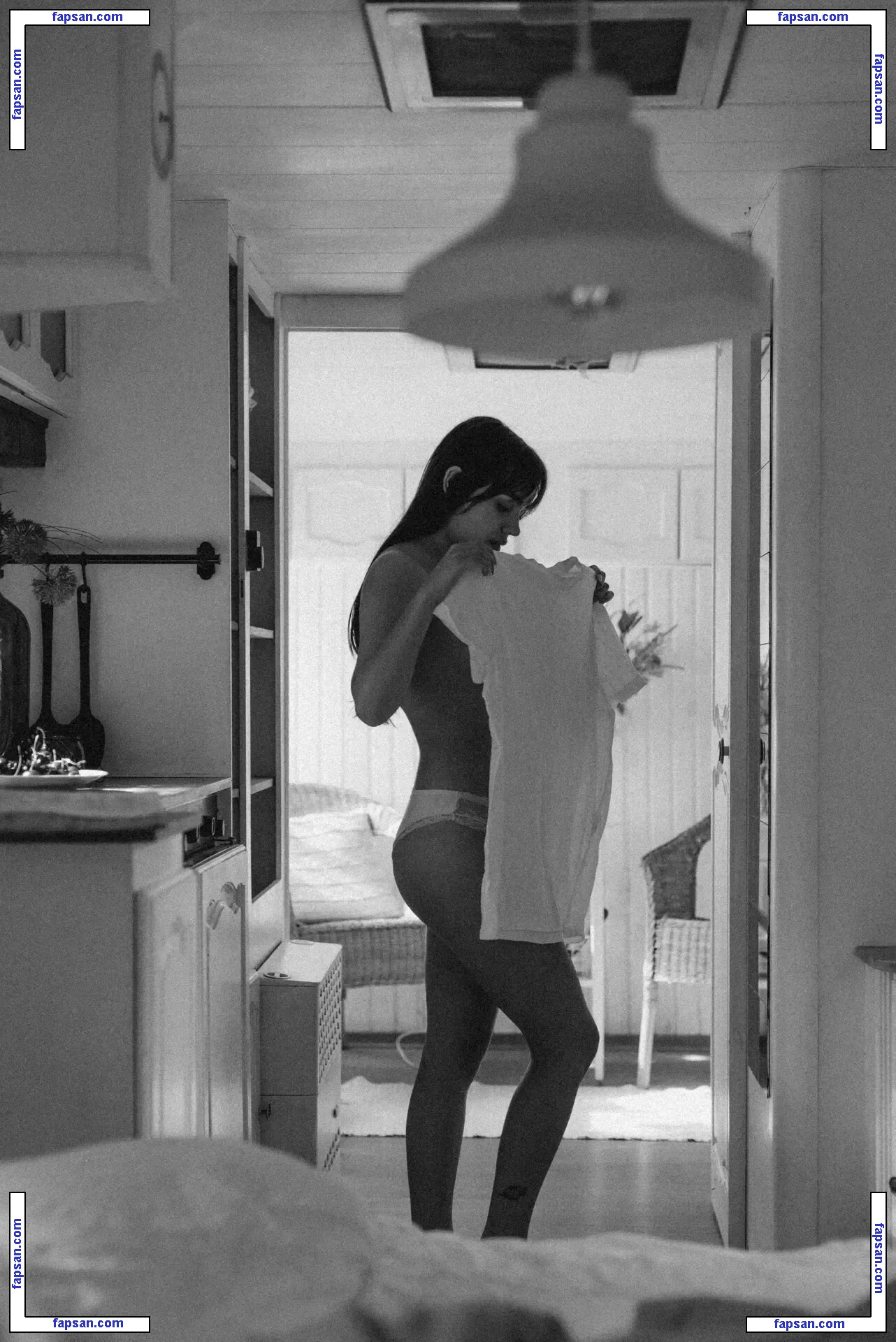 Loless nude photo #0011 from OnlyFans