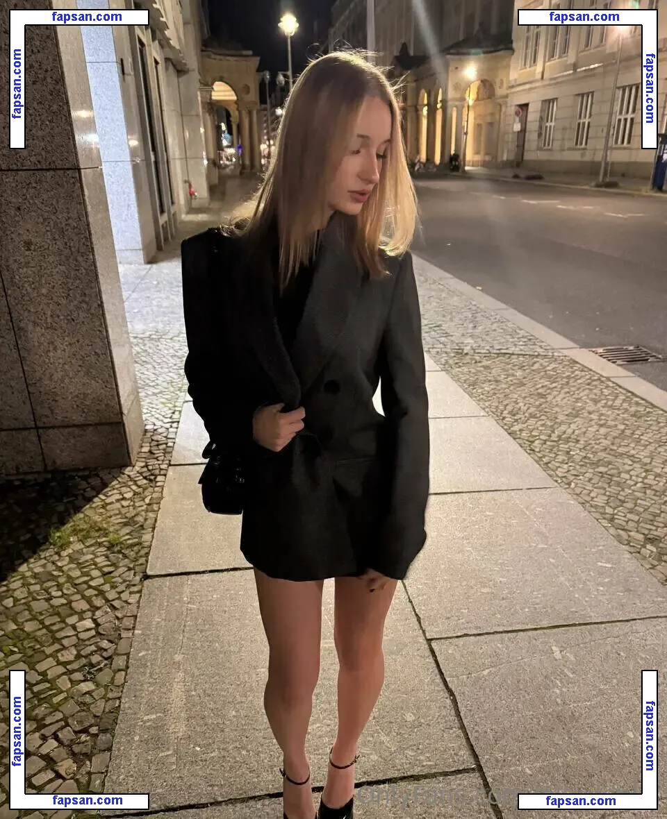 lolly_kinks nude photo #0023 from OnlyFans