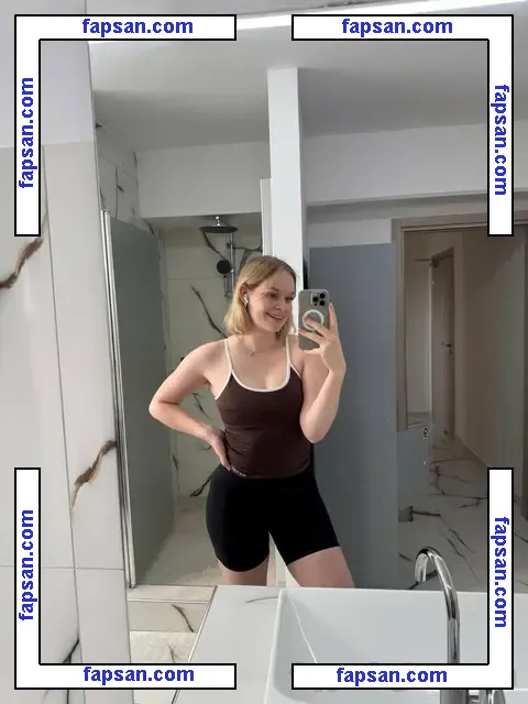 lollyholly nude photo #0001 from OnlyFans