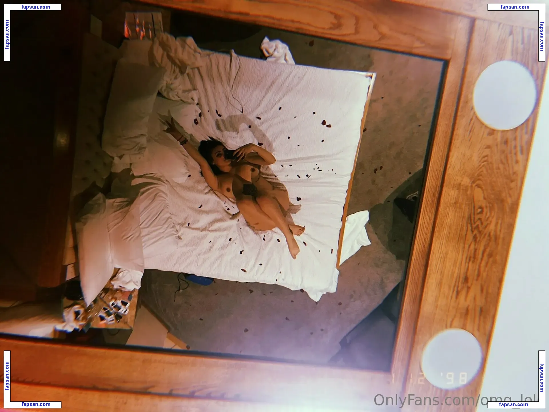 Lolo's Worlds nude photo #0007 from OnlyFans