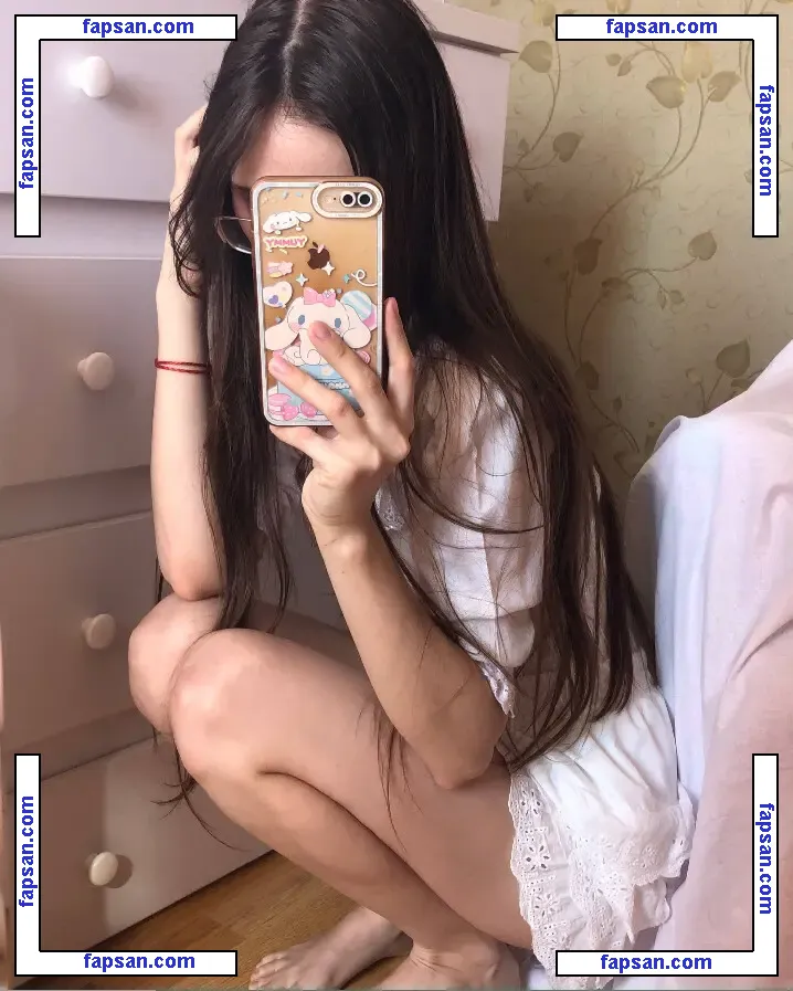 lolyamolya nude photo #0002 from OnlyFans