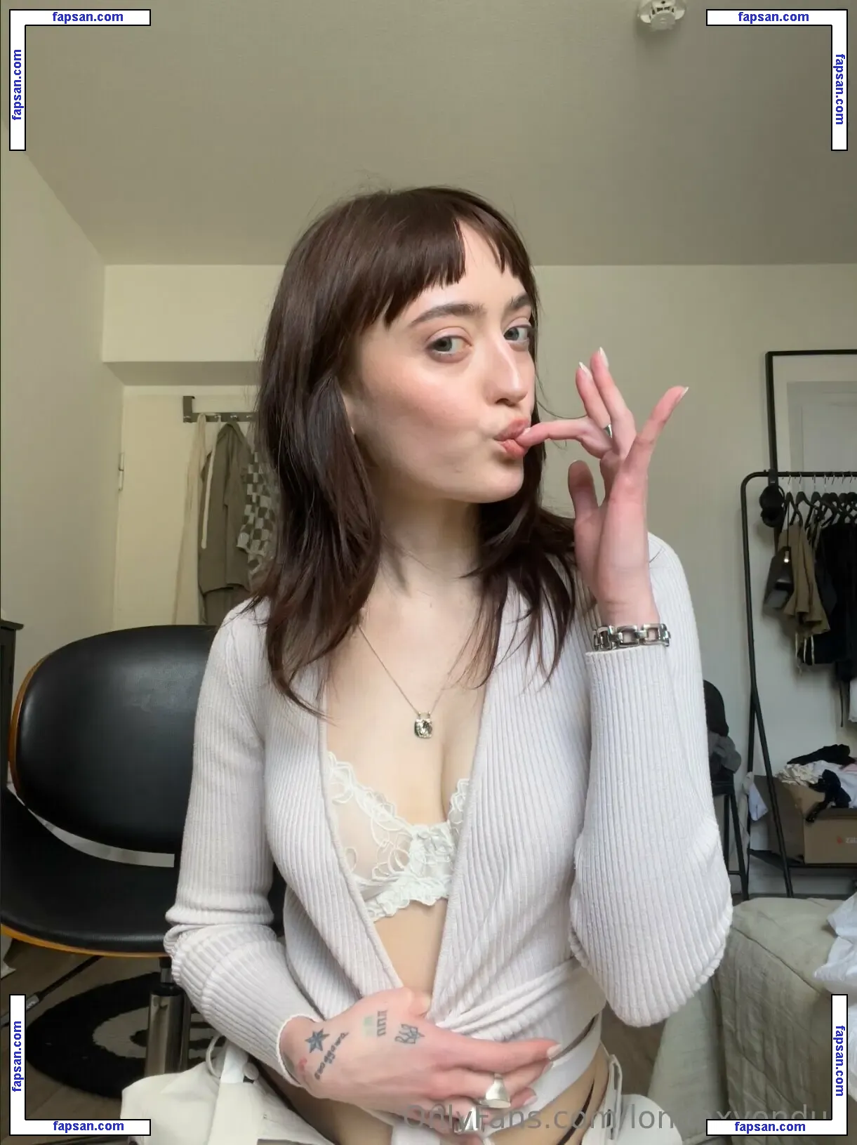 londaxvondue nude photo #0002 from OnlyFans