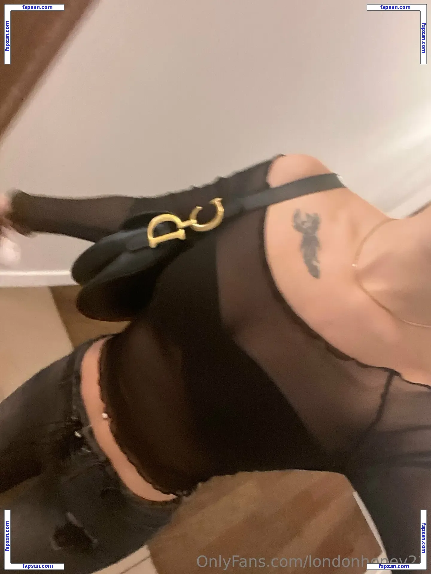 Londonhoney21 nude photo #0037 from OnlyFans