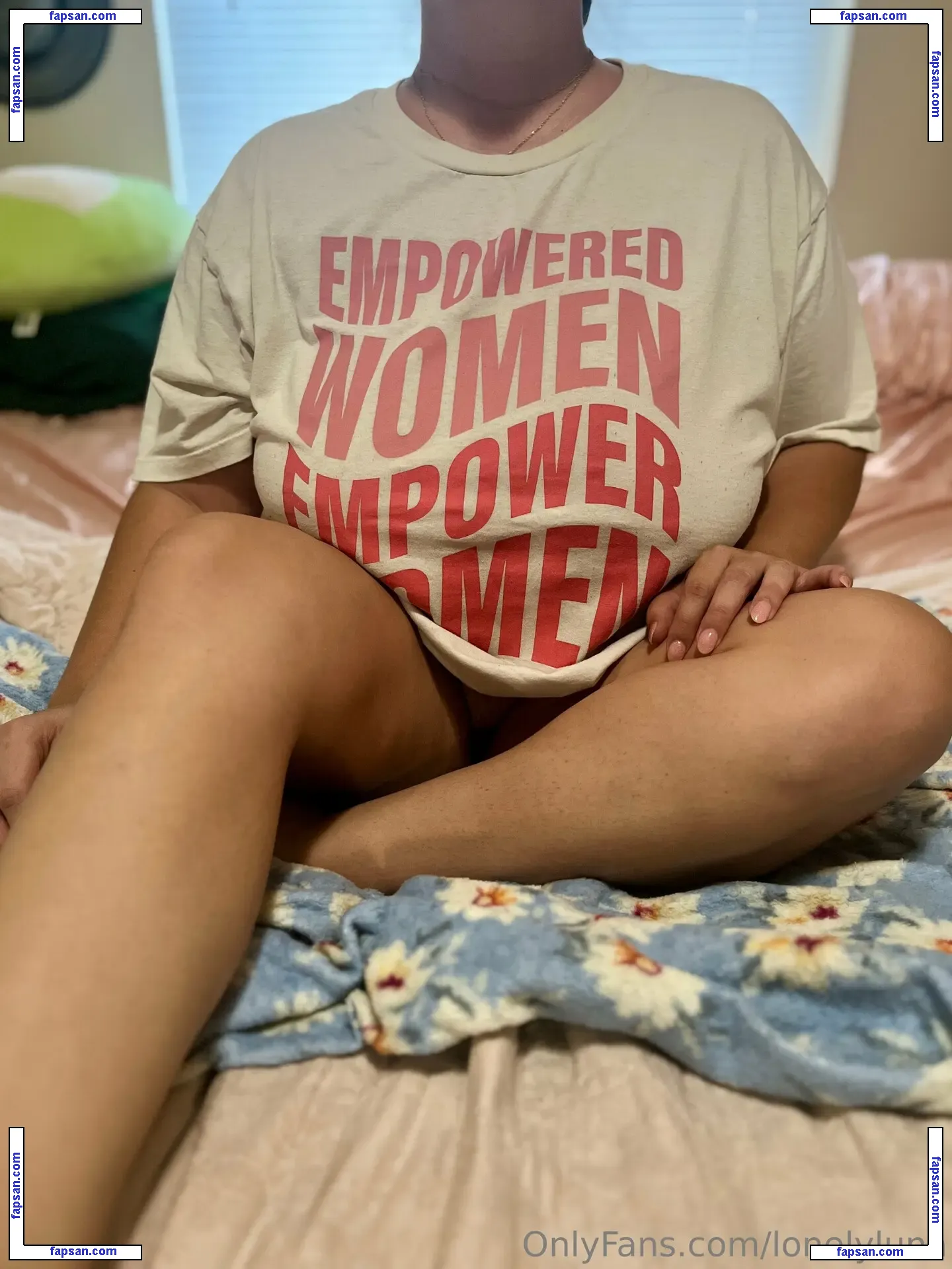 lonelyluna nude photo #0031 from OnlyFans