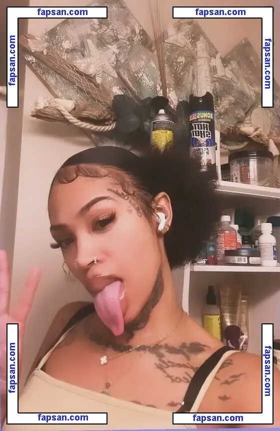 Long Tongue Fetish nude photo #0037 from OnlyFans