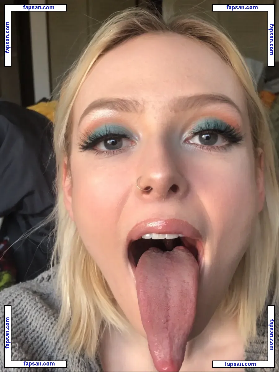 Long Tongue Fetish nude photo #0062 from OnlyFans