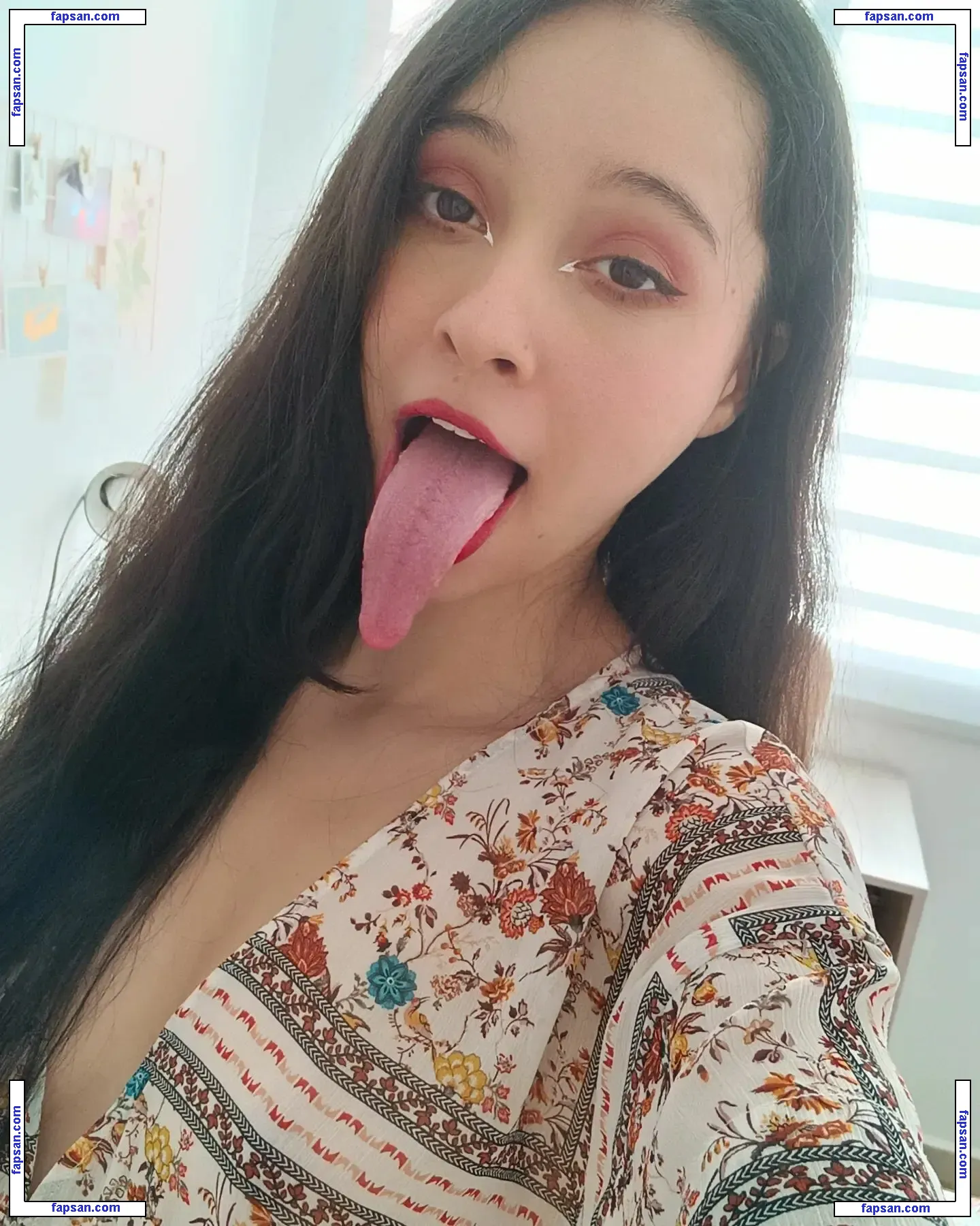 Long Tongue Fetish nude photo #0069 from OnlyFans