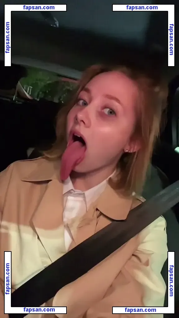 Long Tongue Fetish nude photo #0070 from OnlyFans