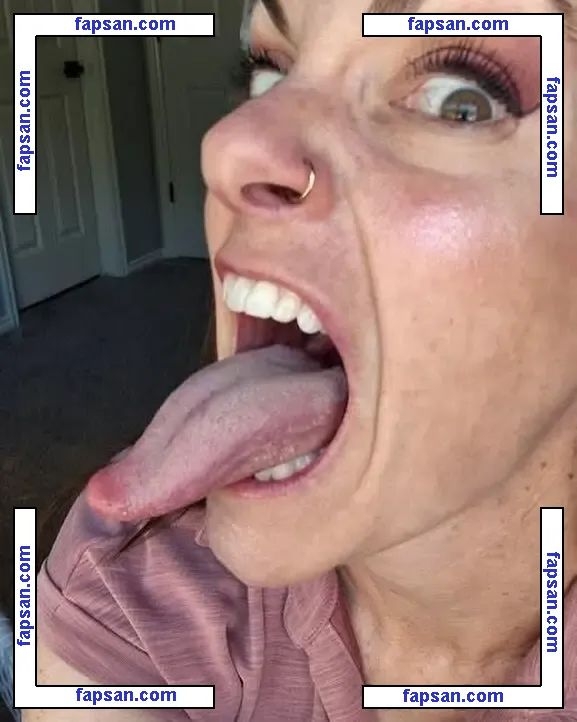 Long Tongue Fetish nude photo #0108 from OnlyFans