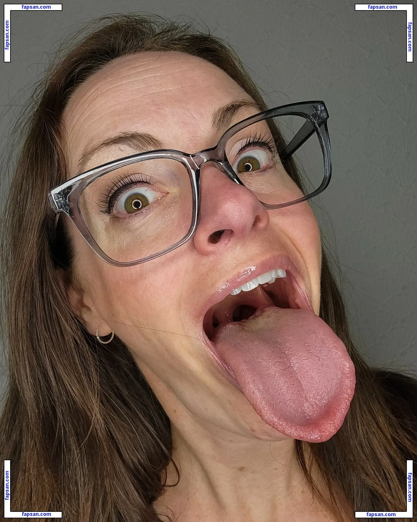 Long Tongue Fetish nude photo #0113 from OnlyFans