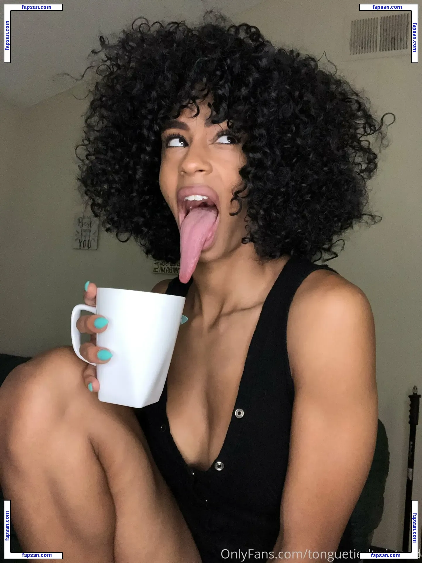 Long Tongue Fetish nude photo #0144 from OnlyFans