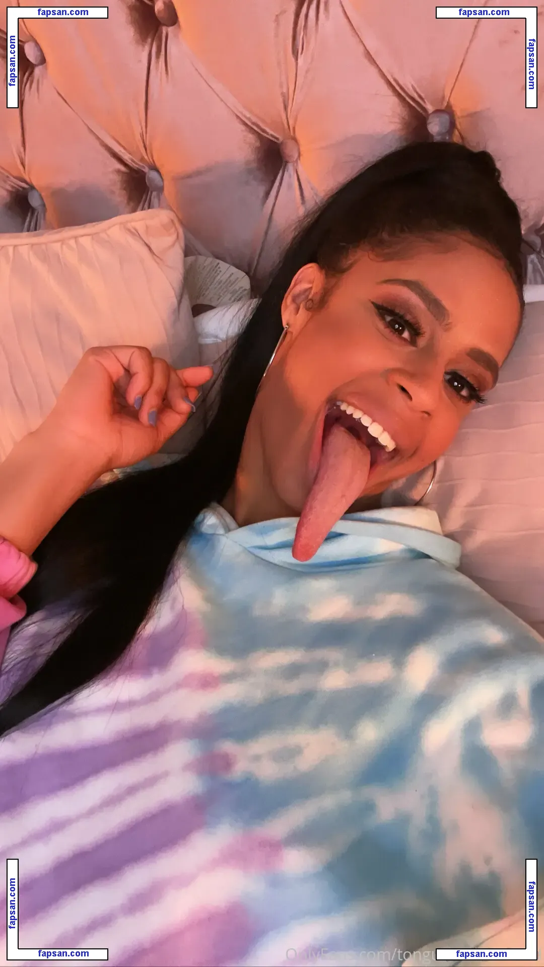 Long Tongue Fetish nude photo #0147 from OnlyFans