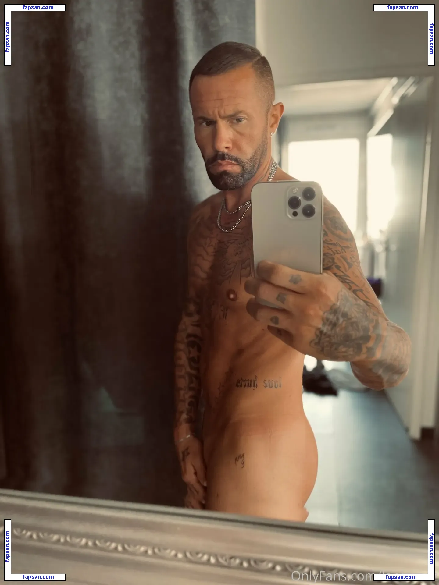 loohoodz nude photo #0016 from OnlyFans