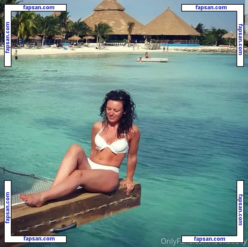 lookatlucyvip nude photo #0016 from OnlyFans