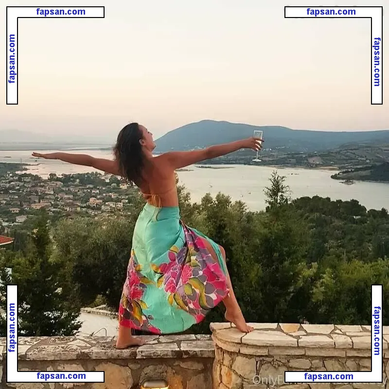 lookatlucyvip nude photo #0022 from OnlyFans