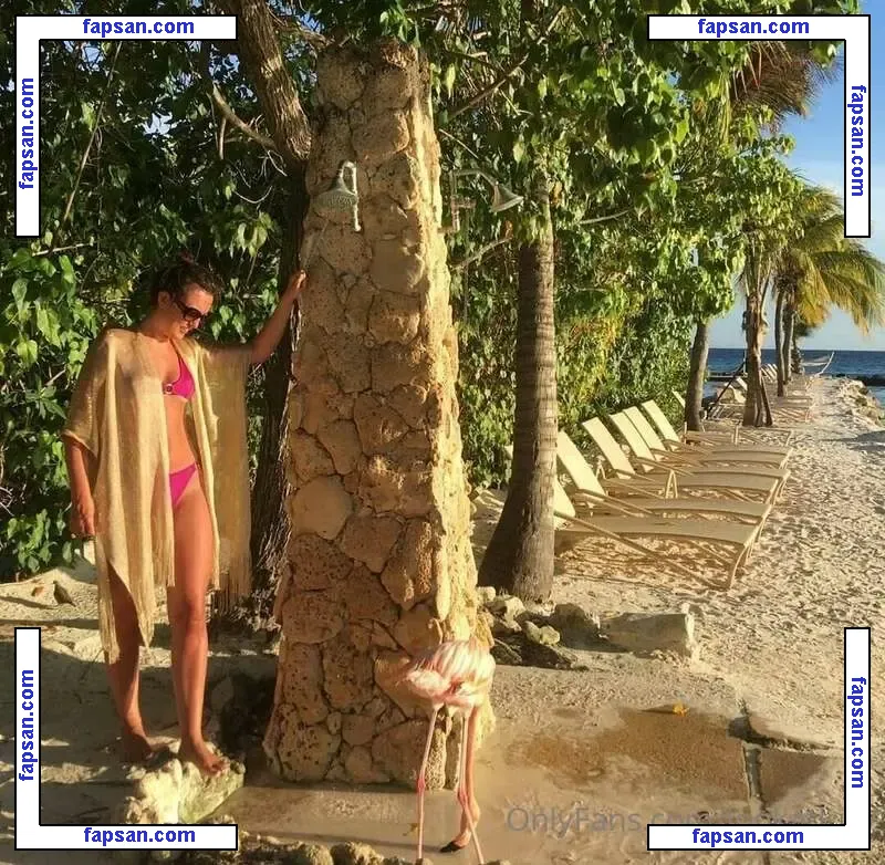 lookatlucyvip nude photo #0024 from OnlyFans