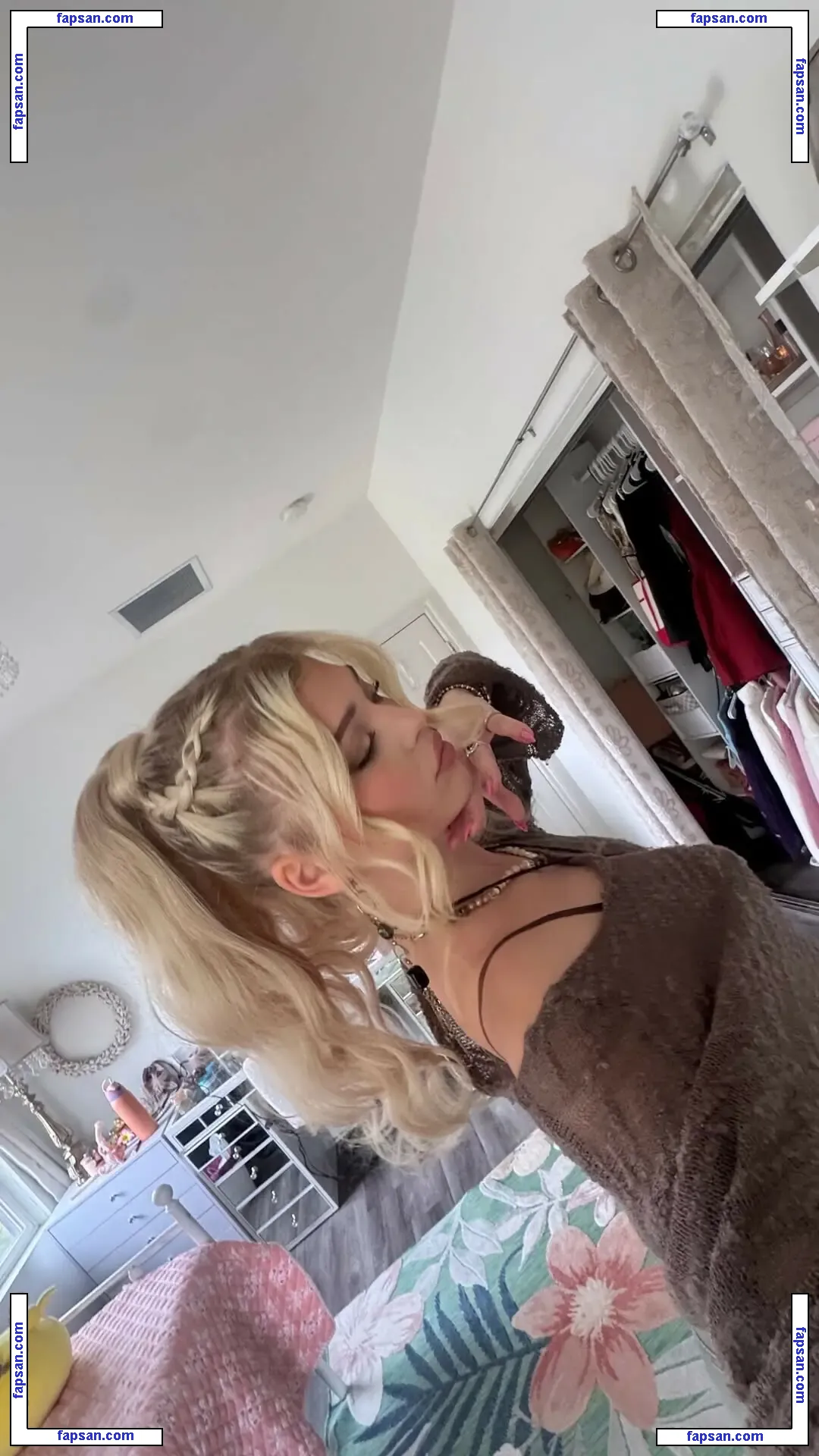 Loren Gray голая фото #1254 с Онлифанс