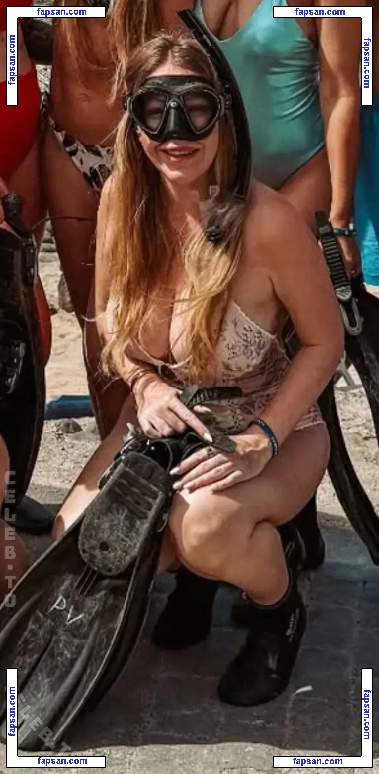 Lorena Gabor nude photo #0015 from OnlyFans