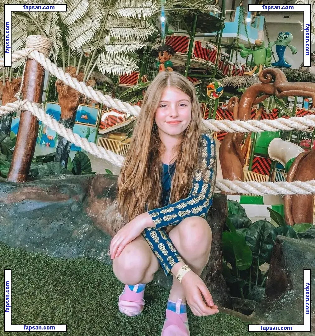 Lorena Queiroz голая фото #0002 с Онлифанс