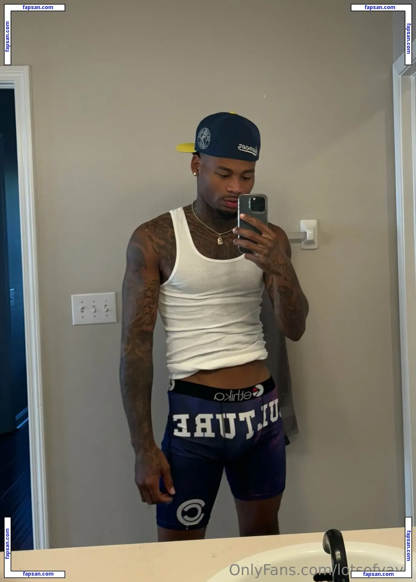 lotsofyayo nude photo #0002 from OnlyFans